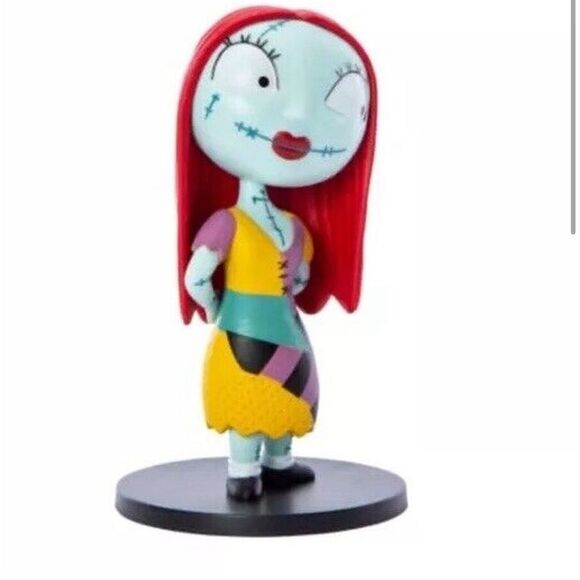 BNIB Sally Vinyl Figure Nightmare Before Christmas Culturefly Disney Collection - Picture 4 of 5